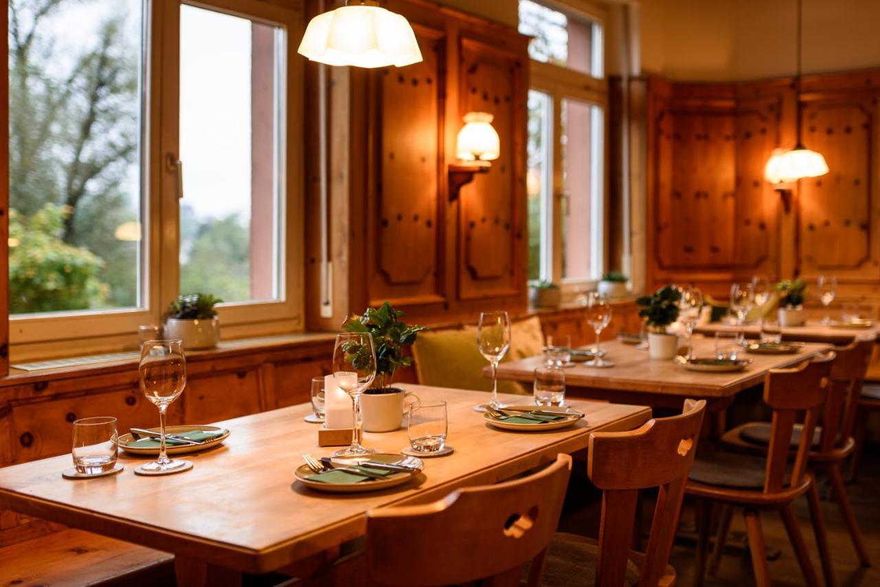 Hotel & Restaurant Gruener Baum Merzhausen Esterno foto