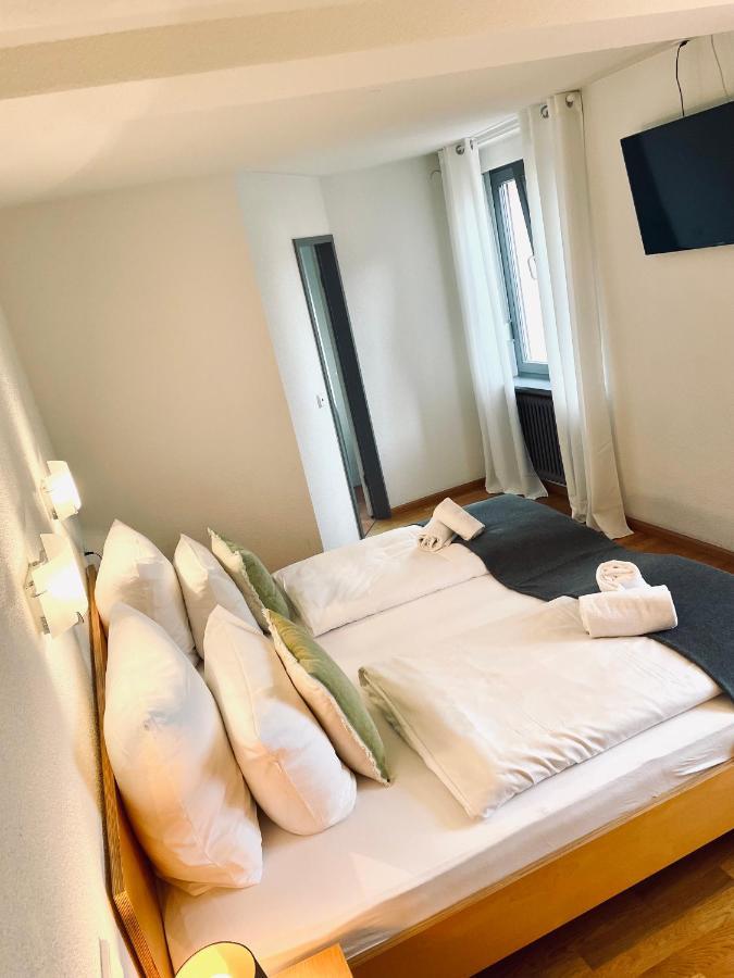 Hotel & Restaurant Gruener Baum Merzhausen Esterno foto